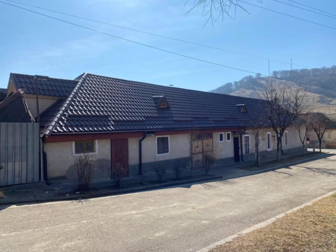 Geniali acoperiș — lucrare 2 în Pitești