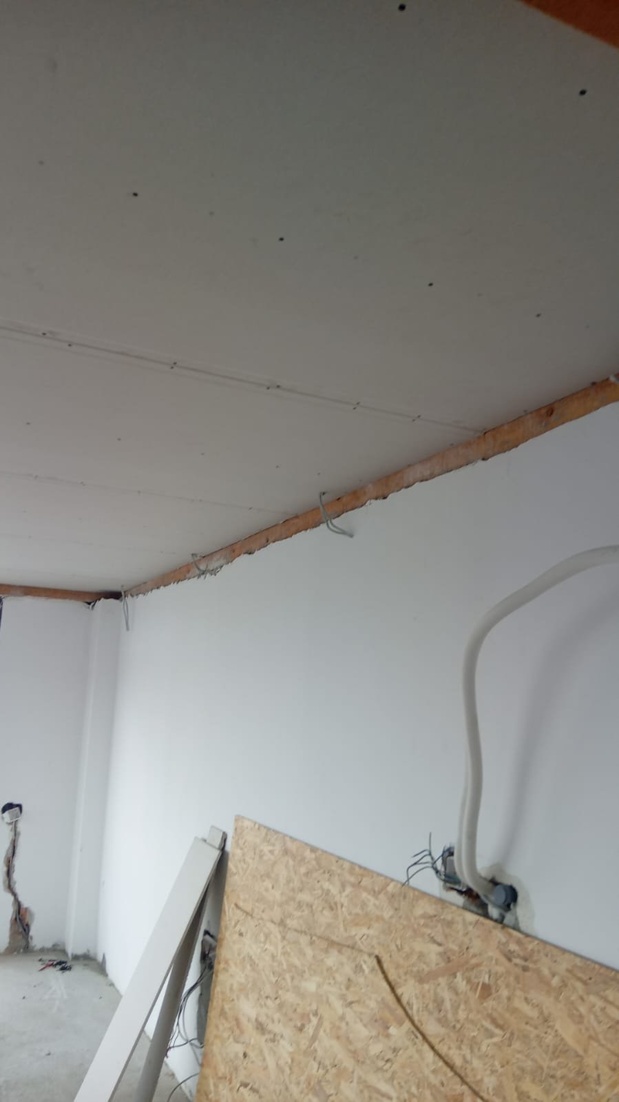 Constructii dobrovat srl — lucrare 7 în Lupeni
